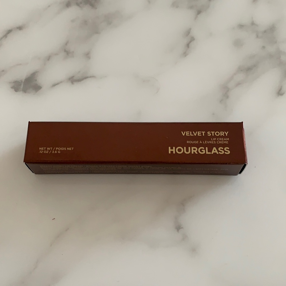 Hourglass velvet story lip cream